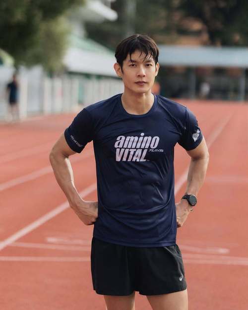 星途劲爆！自律成就壮实体魄，男神荷尔蒙爆棚碾压小鲜肉