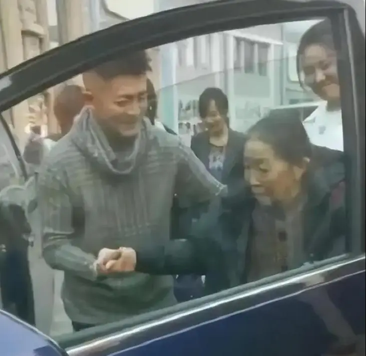 张少华晚年凄凉经历_娱乐圈老演员凄凉_蓝洁瑛演艺生涯悲剧